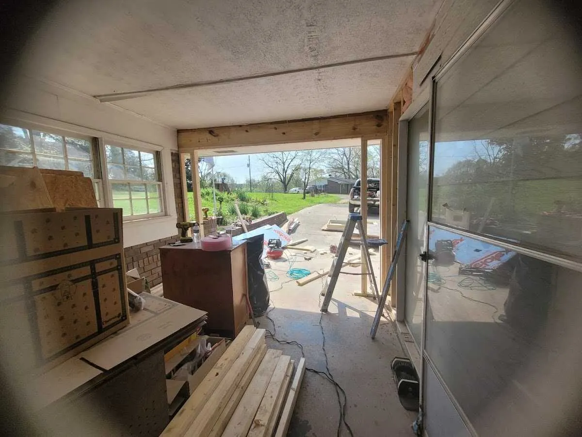 Air movers and dehumidifier for Drying & Dehumidification in Camino Tassajara
